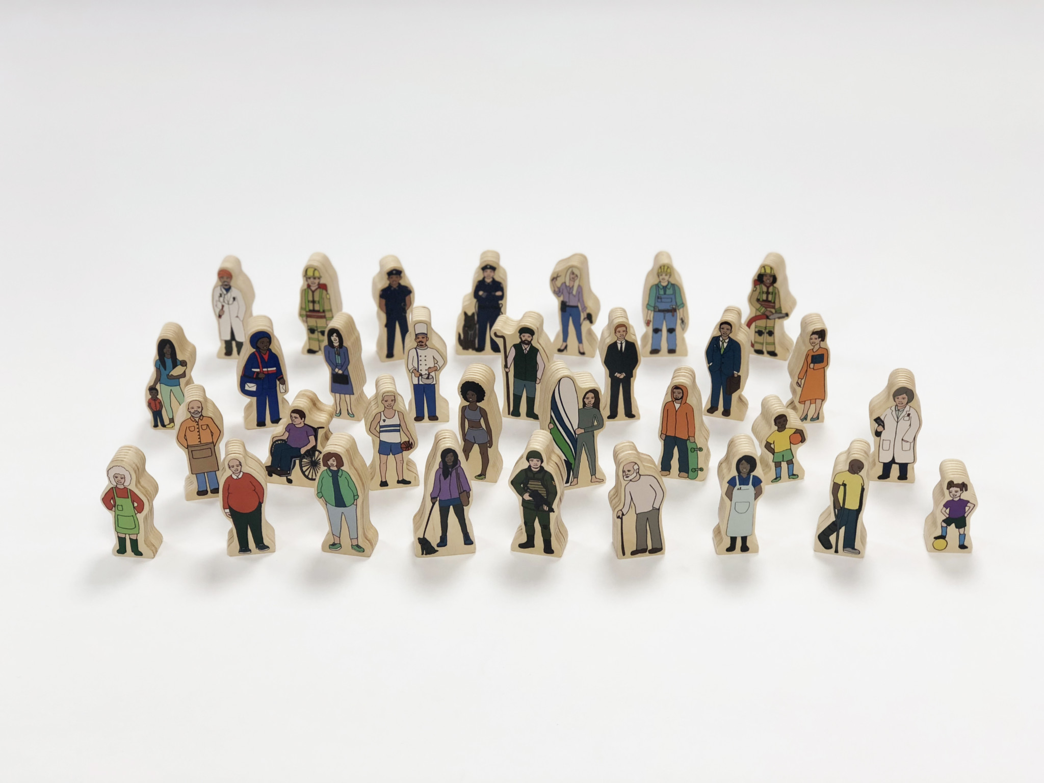Multiculturele figuren van hout