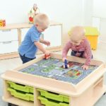 Tafel met tapijt stad